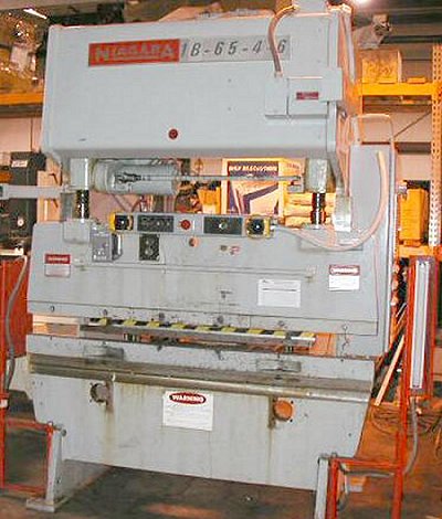 100 Ton NIAGARA 1B-65-4-6,6', 4'6 BH,3 STROKE,12 SH,AIR CLUTCH, 1979