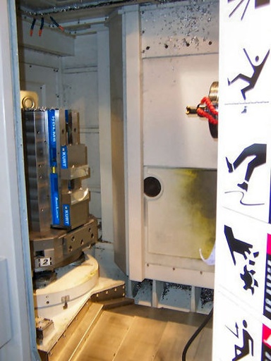 33.4 X, 27.6 Y, 29.5 Z,DAEWOO DHP-5000,FANUC 18iM,14,000 RPM,60 ATC,40 TPR,2005