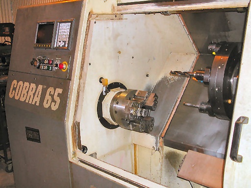 HARDINGE COBRA 65, FANUC 21T, 10 Chk, 2 1/2 BAR,TAILSTOCK,12 TOOL, 1998