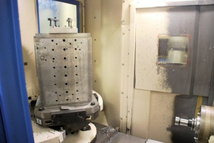25.6 X, 23.6 Y, 25.6 Z,KIA-HICENTER-H40,FANUC 15M,50 ATC,10,000 RPM,2 PLT,1999