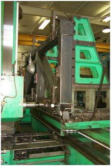 4 LUCAS 4B-120,CAT 50 TPR,20 HP,1200 RPM,GLASS SCALES, 1969