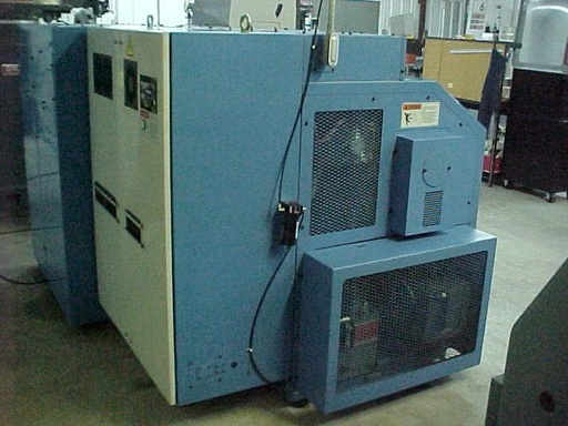 HYUNDAI 18S,SIEMENS 840,8 Chk,17.32 swing,25 cc,3600 rpm,8 tool turret,2001
