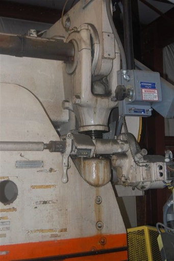 90 Ton CINCINNATI 90 TON, LIGHT CURTAINS, 3 STROKE