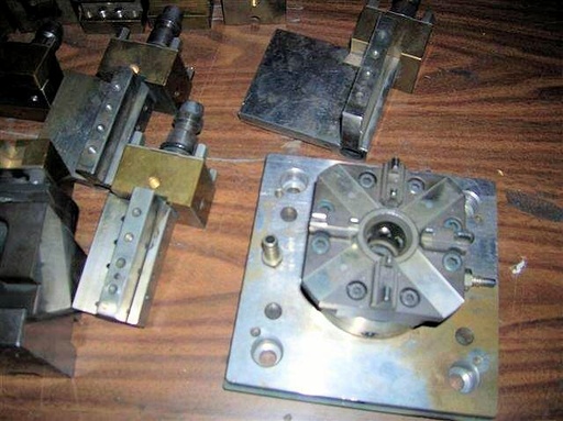 CHARMILLES FORM 4-LC,75 Amp,20 x,16.5 y,12 z,SONY DRO,EROWA CHUCK, 1990