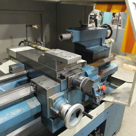 20 x 40 , BRIDGEPORT ROMI EZPATH II,4000 RPM,2.5 BORE,12 CHK,CNC/MANUAL 1997