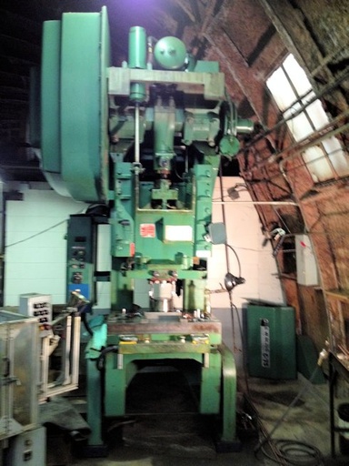 75 Ton BLISS,AIR CLUTCH, BRAKE,DUAL PALM BUTTON,4 1/2 STROKE,36 X 24 1972