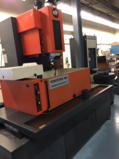 CHARMILLES ROBOFORM 400, 120 Amp,17.75 x,12.63 y,16.15 Z,52 TANK,5ATC, 1989