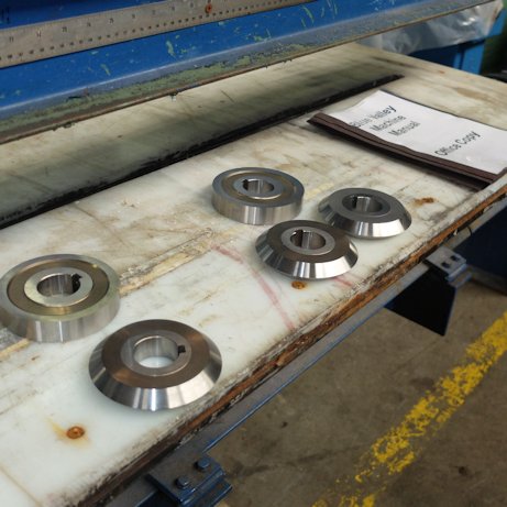 1/4 Cap x 108 BLUE VALLEY No. 40,HYD BLADE,XTRA BLADE,SUPPORT TABLE