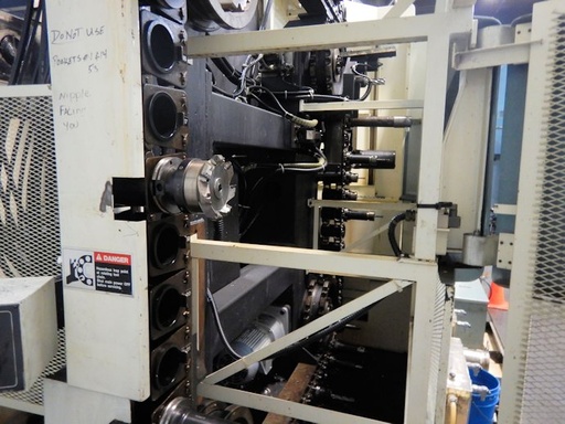 39.4 X, 33.5 Y, 29.5 Z OKUMA HN63C,4 AXIS,6500 RPM,25 HP,60ATC,50 TAPER, 1996