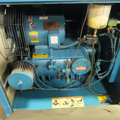 39 CFM, 175 PSI, QUINCY, No. QMB-T, 10 HP, BUILT IN DRYER, AUTO DIAL CONT.,2004