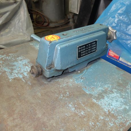 3/8 LOCKFORMER MODEL 16,