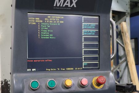 40 X, 18 Y, 18 Z, HURCO VM2,8000 RPM,20 HP, 16 ATC,HURCO MAX CNC, 2005