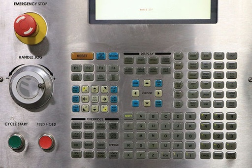 30 X, 16 Y, 20 Z, HAAS VF-2B, 2005,7500 RPM,20 ATC, CAT 40,4 AXIS, RIGID, 2005